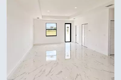 1107 NW 9th Ave, Cape Coral, FL 33993 - Photo 6