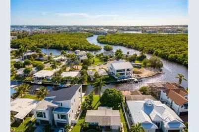 1765 Harbor Ln, Naples, FL 34104 - Photo 6