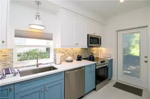 10805 Winterview Dr, Naples, FL 34109 - Photo 22