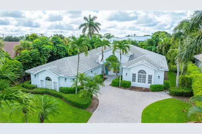 250 S Golf Dr, Naples, FL 34102 - Photo 2