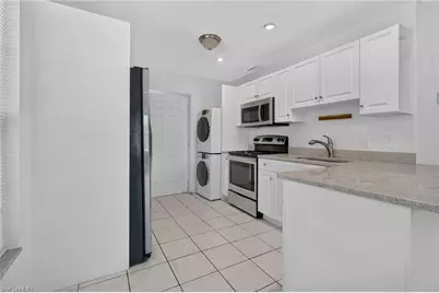 620 Hickory Rd, Naples, FL 34108 - Photo 16