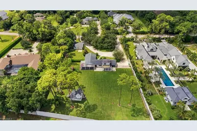 620 Hickory Rd, Naples, FL 34108 - Photo 42