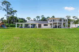 620 Hickory Rd, Naples, FL 34108 - Photo 2