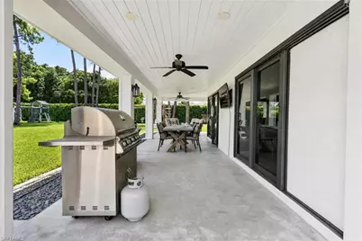620 Hickory Rd, Naples, FL 34108 - Photo 24