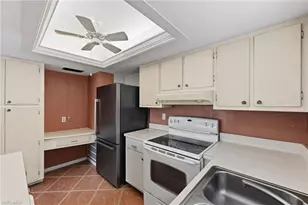 1549 Sandpiper St, Naples, FL 34102 - Photo 10