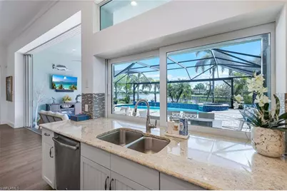 6460 Pembroke Way, Naples, FL 34113 - Photo 8