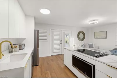 175 Fifth Avenue S #204, Naples, FL 34102 - Photo 10