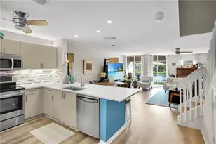379 Dover Pl, Naples, FL 34104 - Photo 2