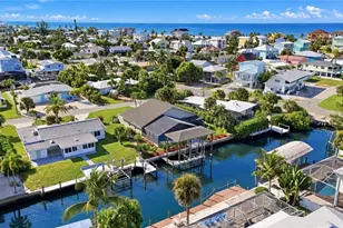 323 Washington Ct, Fort Myers Beach, FL 33931 - Photo 4