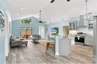 323 Washington Ct, Fort Myers Beach, FL 33931 - Photo 8