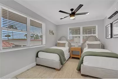 10701 Gulf Shore Dr, Naples, FL 34108 - Photo 20