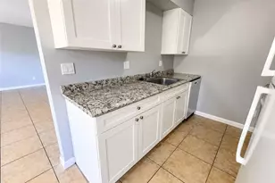 4601 Bayshore Dr, Naples, FL 34112 - Photo 1