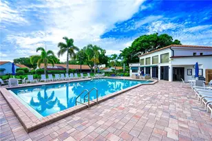 613 Beachwalk Cir, Naples, FL 34108 - Photo 38