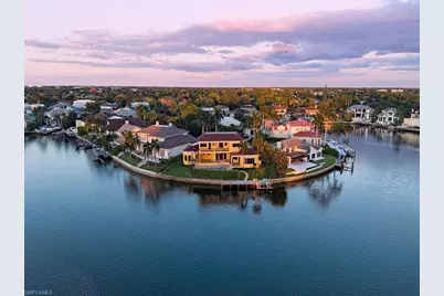 303 Cuddy Ct, Naples, FL 34103 - Photo 2