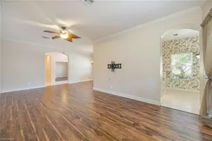 917 Vistana Cir, Naples, FL 34119 - Photo 8