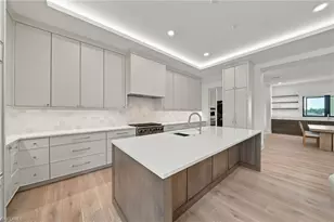 82 9th St S, Naples, FL 34102 - Photo 2