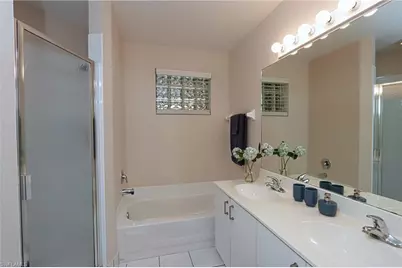 6544 Huntington Lakes Cir #204, Naples, FL 34119 - Photo 14