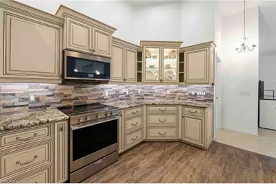 28910 Winthrop Cir, Bonita Springs, FL 34134 - Photo 6