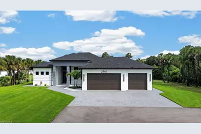 2941 32nd Ave SE, Naples, FL 34117 - Photo 2
