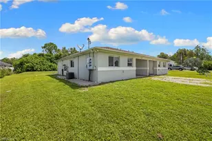 909/911 Jaguar Blvd, Lehigh Acres, FL 33974 - Photo 20