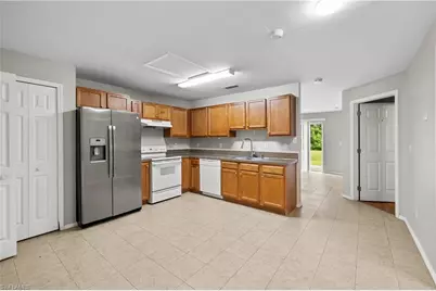 909/911 Jaguar Blvd, Lehigh Acres, FL 33974 - Photo 30