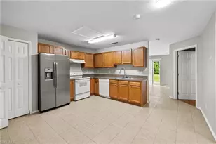 909/911 Jaguar Blvd, Lehigh Acres, FL 33974 - Photo 30