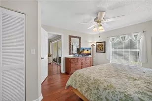 737 Landover Ct, Naples, FL 34104 - Photo 16
