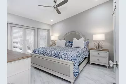 798 Wiggins Bay Dr, Naples, FL 34110 - Photo 20