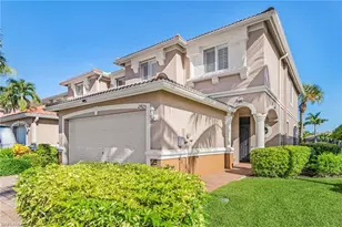 2425 Laurentina Ln, Cape Coral, FL 33909 - Photo 2