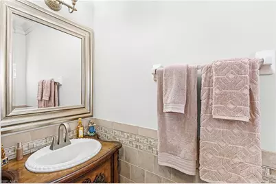 2425 Laurentina Ln, Cape Coral, FL 33909 - Photo 8