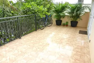 2102 Alamanda Dr, Naples, FL 34102 - Photo 18