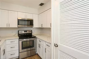 2102 Alamanda Dr, Naples, FL 34102 - Photo 8