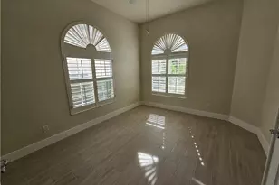 4256 Montalvo Ct, Naples, FL 34109 - Photo 8
