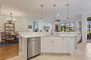 882 Carrick Bend Cir, Naples, FL 34110 - Photo 14