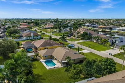 3007 SW 26th Ct, Cape Coral, FL 33914 - Photo 4