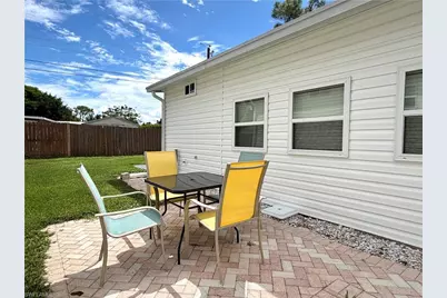 20081 Cumberland Ct, Estero, FL 33928 - Photo 4