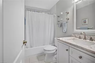 528 Lake Louise Cir, Naples, FL 34110 - Photo 8