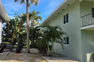 466 12th Ave S, Naples, FL 34102 - Photo 12