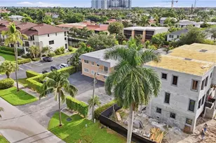 1195 Clam Ct, Naples, FL 34102 - Photo 2