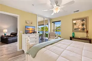 367 Dover Pl, Naples, FL 34104 - Photo 14