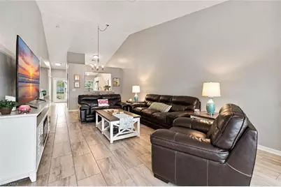 367 Dover Pl #1002, Naples, FL 34104 - Photo 4