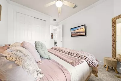 7670 Jacaranda Ln, Naples, FL 34114 - Photo 26