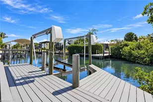 310 Madison Ct, Fort Myers Beach, FL 33931 - Photo 4