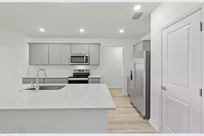 27812 Solis Grande Dr, Bonita Springs, FL 34135 - Photo 16