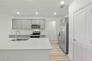 27812 Solis Grande Dr, Bonita Springs, FL 34135 - Photo 16