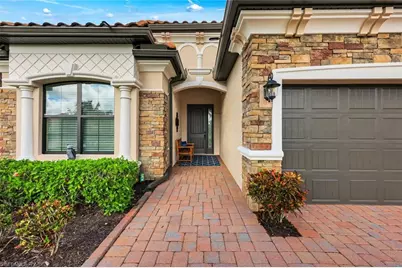 28112 Kerry Ct, Bonita Springs, FL 34135 - Photo 2