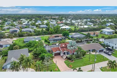 27109 Holly Ln, Bonita Springs, FL 34135 - Photo 36