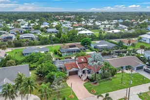 27109 Holly Ln, Bonita Springs, FL 34135 - Photo 36