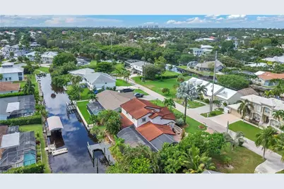 27109 Holly Ln, Bonita Springs, FL 34135 - Photo 38