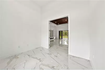 98 10th St NE, Naples, FL 34120 - Photo 10